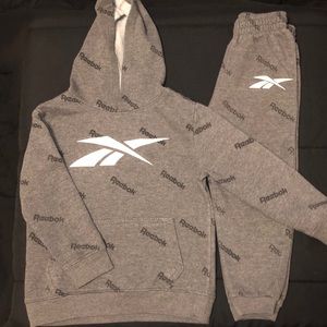 4T boys Gray Reebok 2 pice sweatsuit set